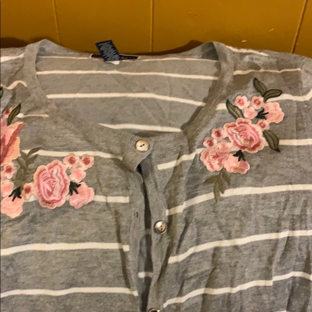 Cardigan - Picture 2 of 3